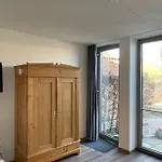Kapitaenshaus Mit Hafenblick Apartment Greetsiel