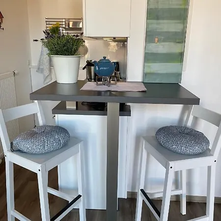 Kapitaenshaus Mit Hafenblick * Гретзиль