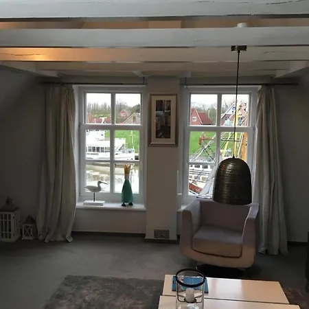 Kapitaenshaus Mit Hafenblick * Greetsiel