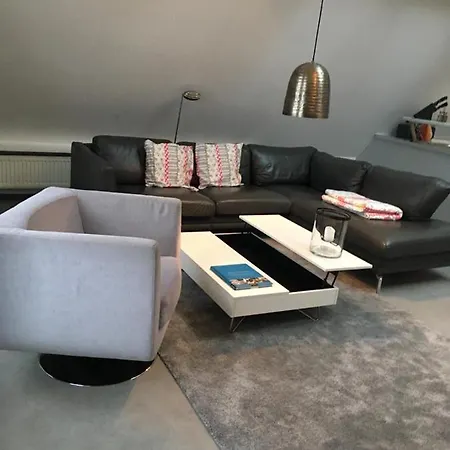 公寓 Kapitaenshaus Mit Hafenblick 特希尔