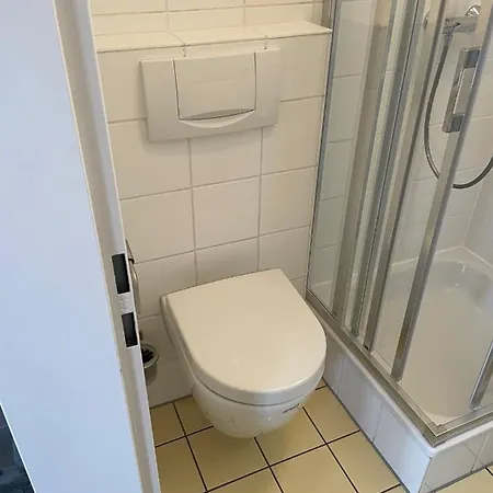 Kapitaenshaus Mit Hafenblick Апартаменты Гретзиль