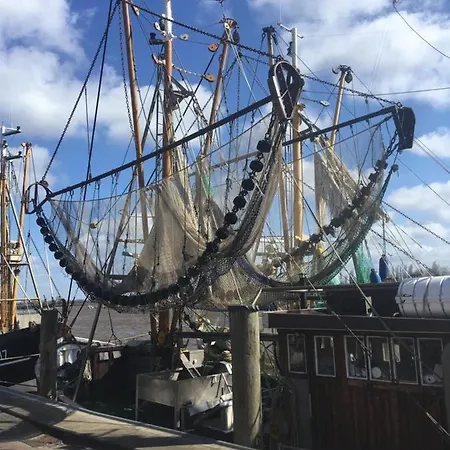 Kapitaenshaus Mit Hafenblick Апартаменты *