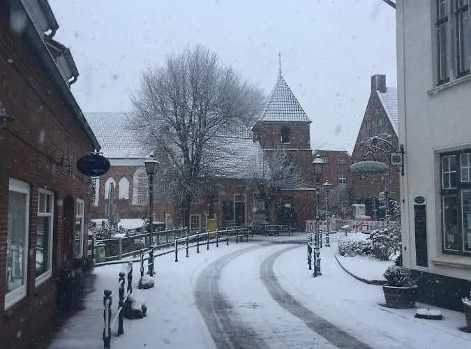 Kapitaenshaus Mit Hafenblick *