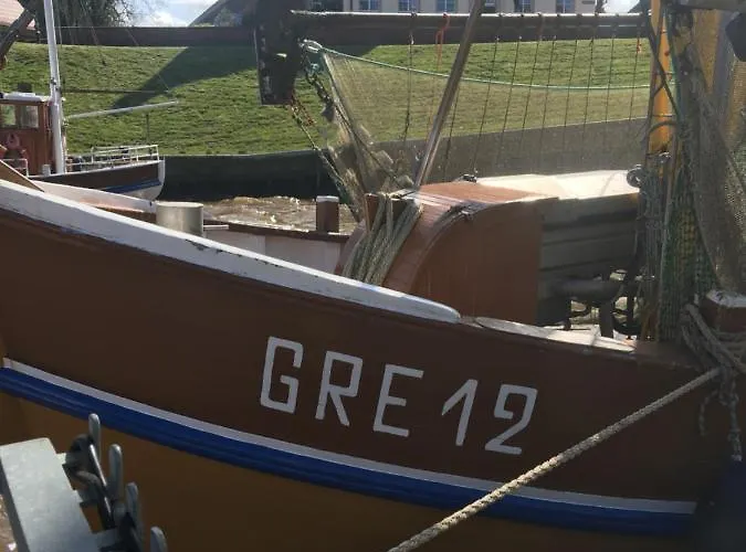 公寓 Kapitaenshaus Mit Hafenblick *